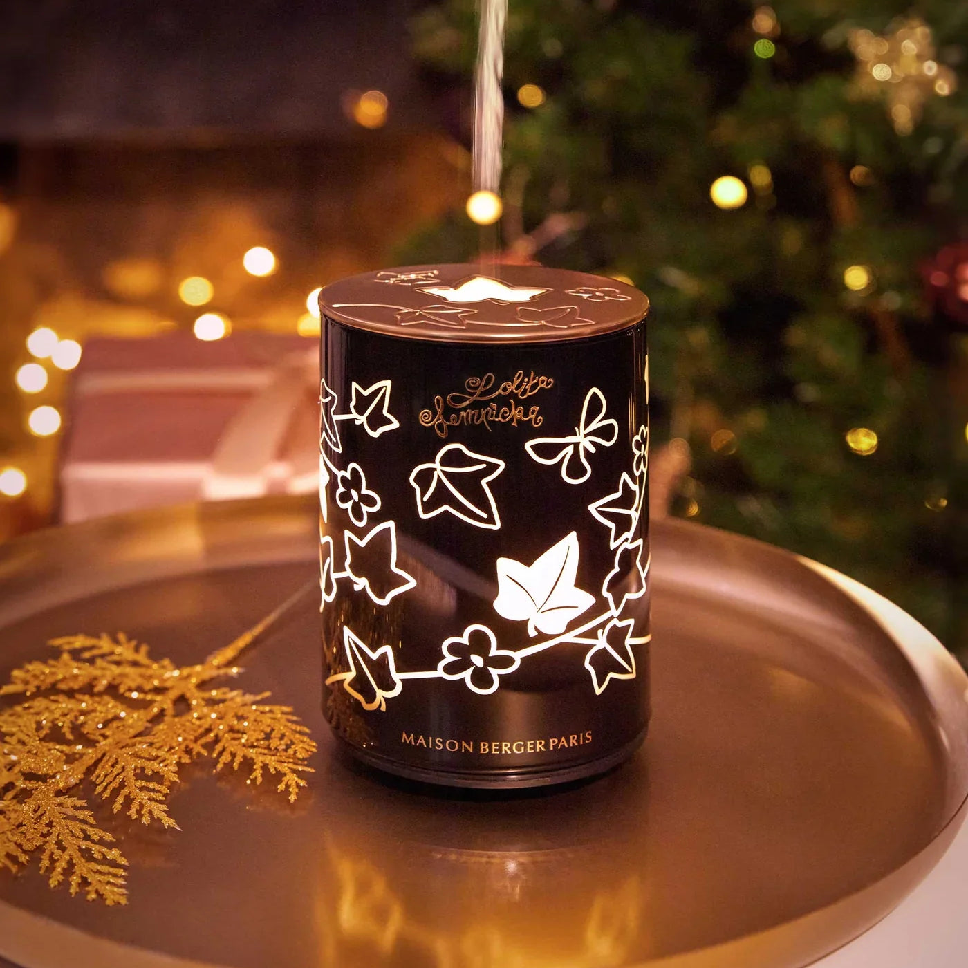 De mist diffuser, elegant en stijlvol, is gearriveerd bij Maison Berger Paris en helpt uw dagelijks leven te verbeteren.